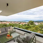 Luxury 45 Villa *