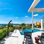 Villa Luxury 45 Punat